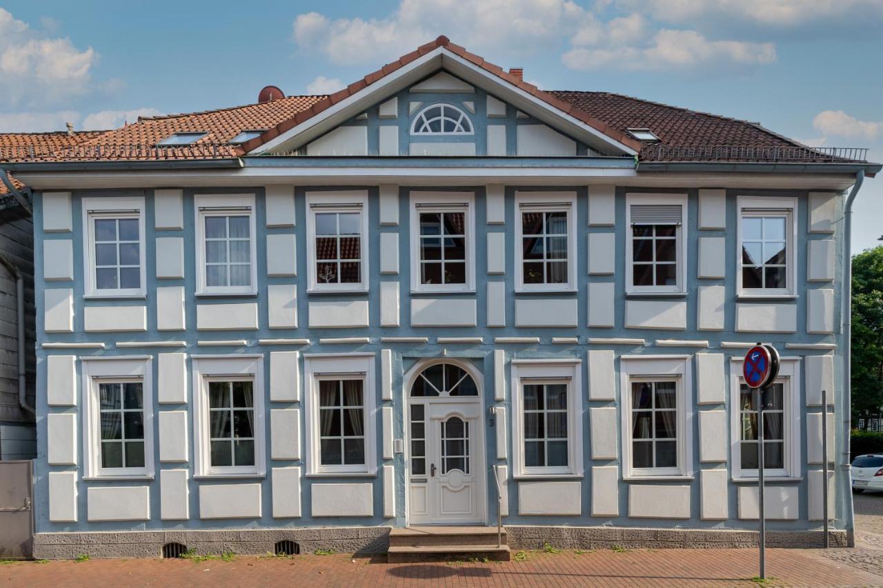 Apartment & Junior-Suite Schlossstrasse Am Park Burgdorf  Exterior photo